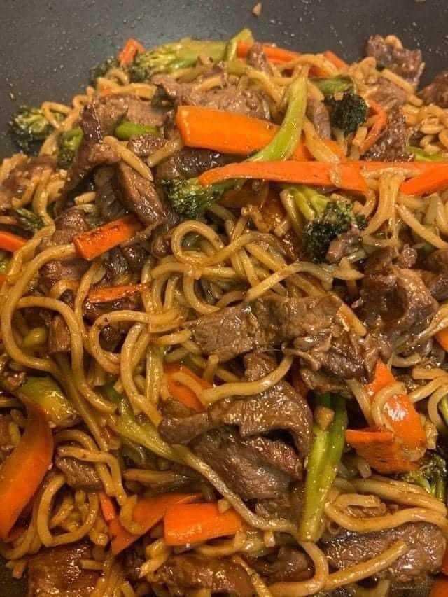 Homemade Beef Lo Mein