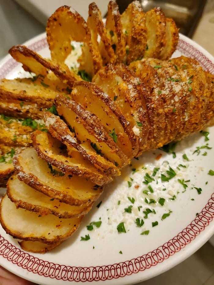 Sliced Baked Potatoes: A Crispy, Easy-to-Make Side Dish for Any Occasion