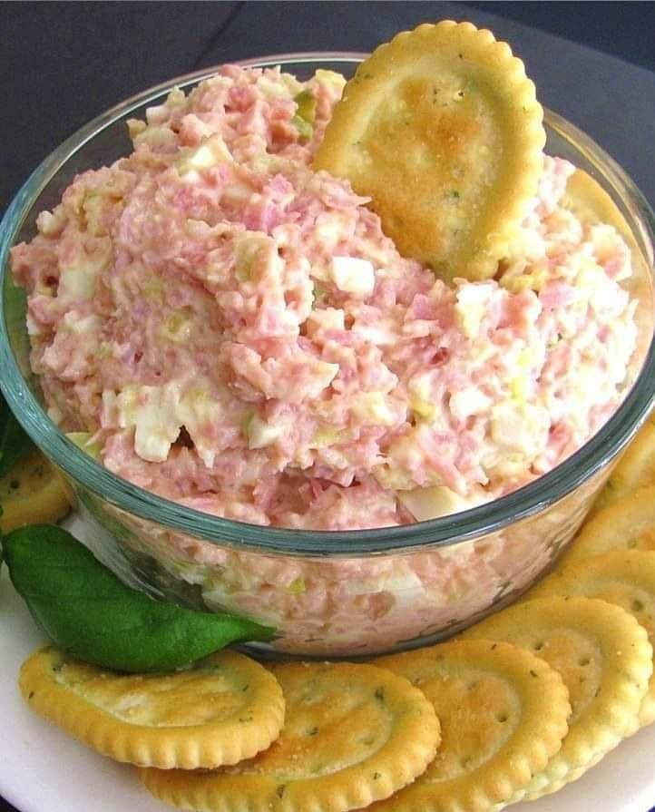 Ham Salad with a Delicious Twist: A Perfect No-Bake Dish for Gatherings