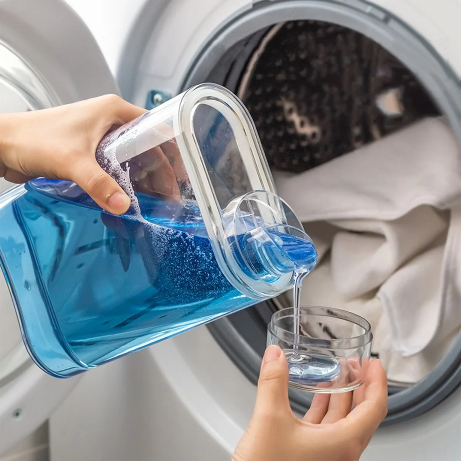 Vinegar is the key to whiter clothes and softer towels, but most people use it wrong