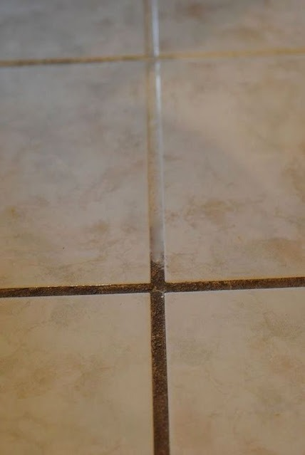 3-ingredient cleaner for grout and tiles! Renew the appearance of your grout! AND ADVICE ON HOW TO KEEP IT REALLY CLEAN!